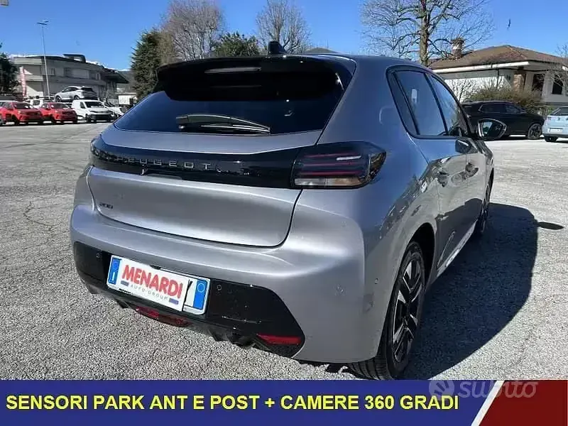 Usata Peugeot 208 Allure 101 CV (74 kW) 2025 Grigio Utilitaria