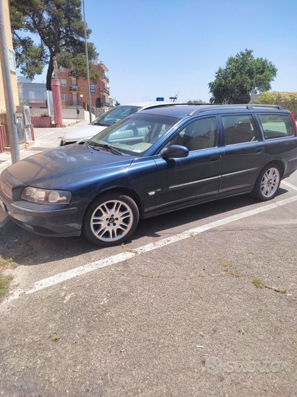 Usata Volvo V70 2001 Blu Station wagon