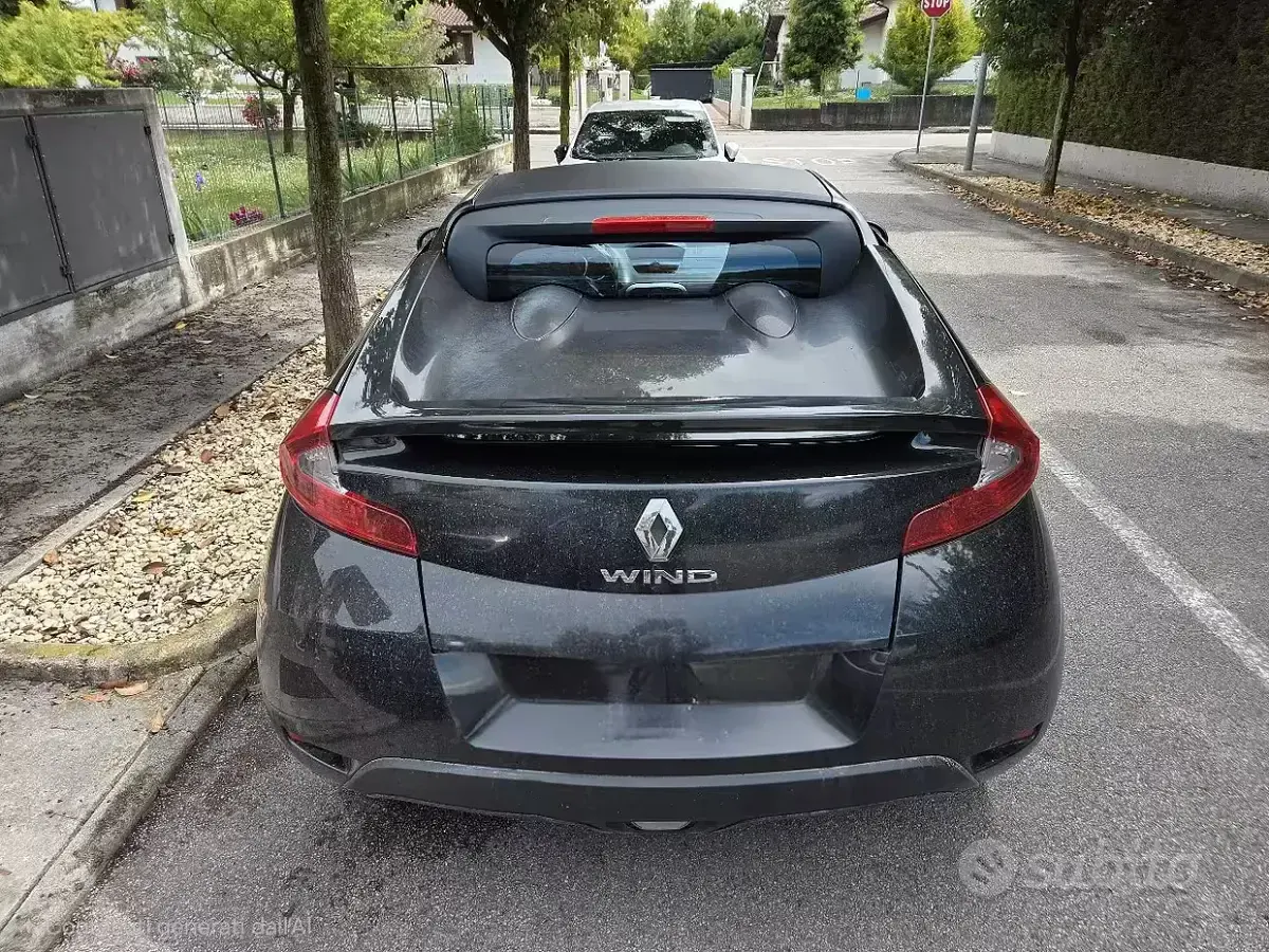 Usata Renault Wind 100 CV (73 kW) 2011 Nero Cabrio
