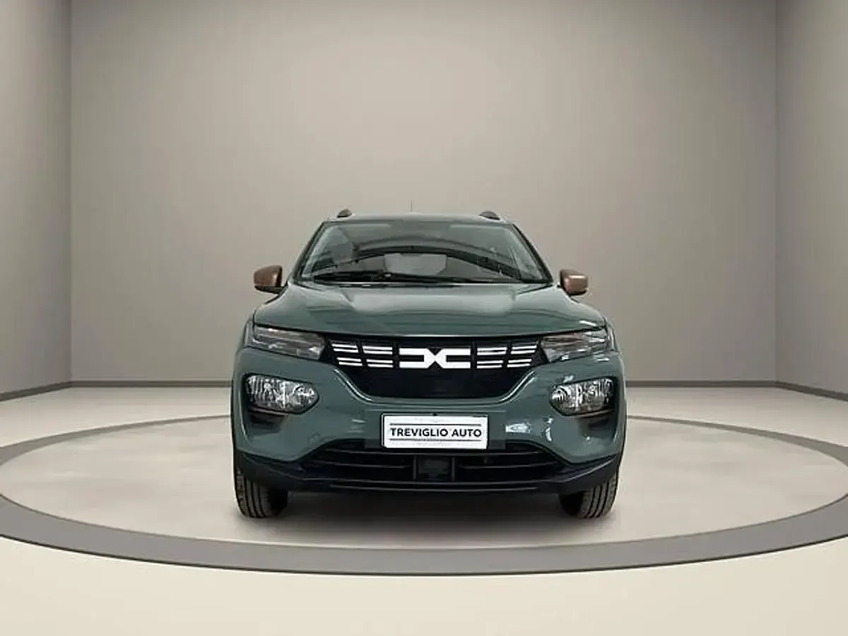 Usata Dacia Spring Extreme 47 kW (65 CV) 2023 Verde / pastello Utilitaria