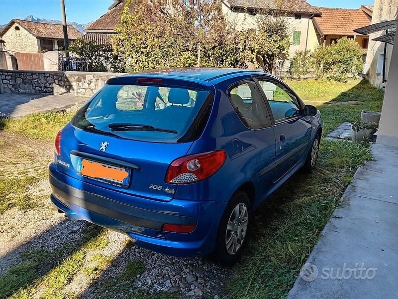 Usata Peugeot 206 60 CV (44 kW) 2011 Berlina