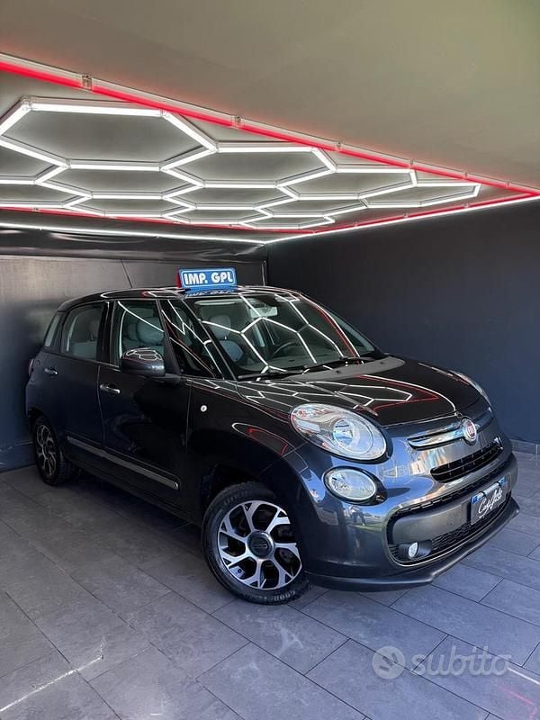 Usata Fiat 500L Lounge 95 CV (69 kW) 2017 Grigio Monovolume