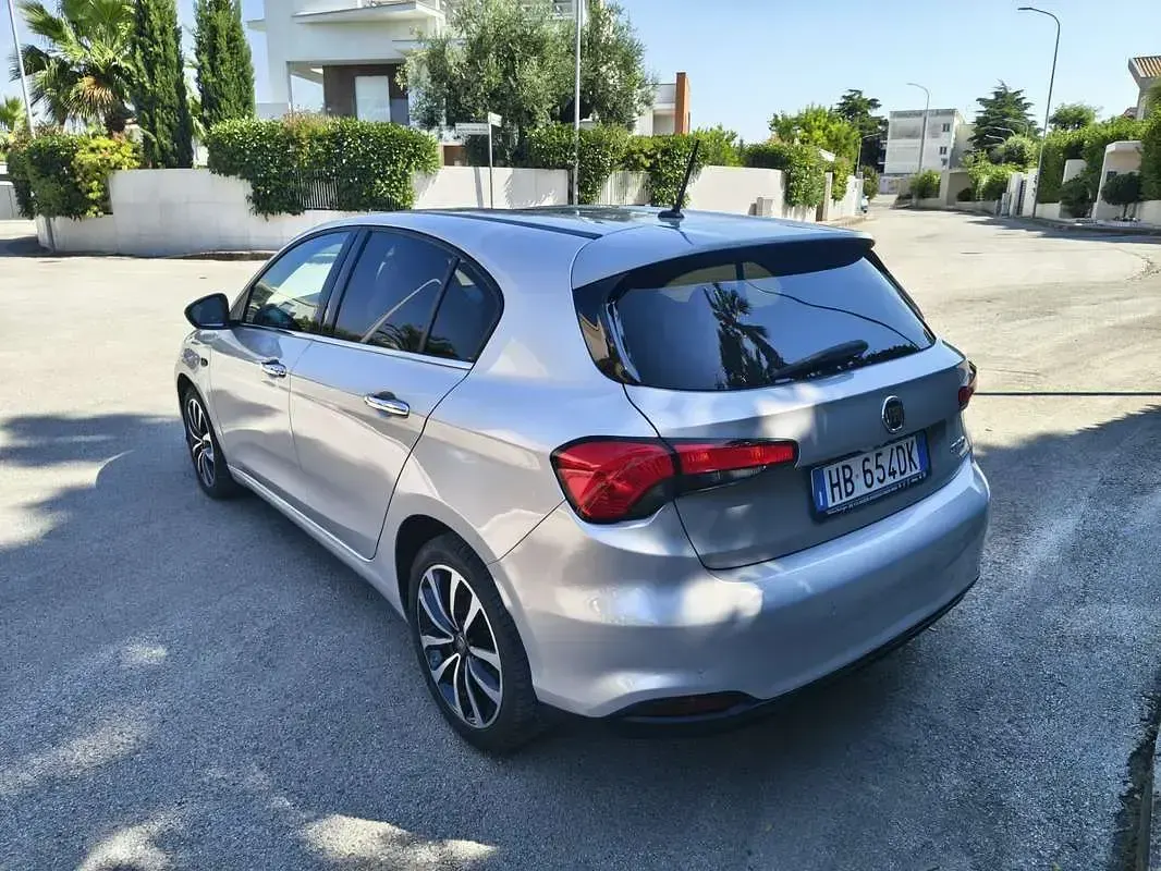 Usata Fiat Tipo Lounge 120 CV (88 kW) 2016 Berlina