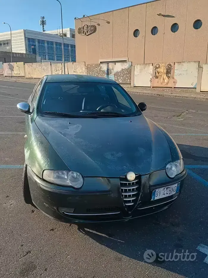 Usata Alfa Romeo 147 116 CV (85 kW) 2001 Utilitaria