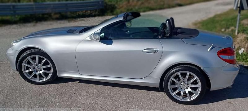 Usata Mercedes SLK200 163 CV (119 kW) 2005 Argento Cabrio