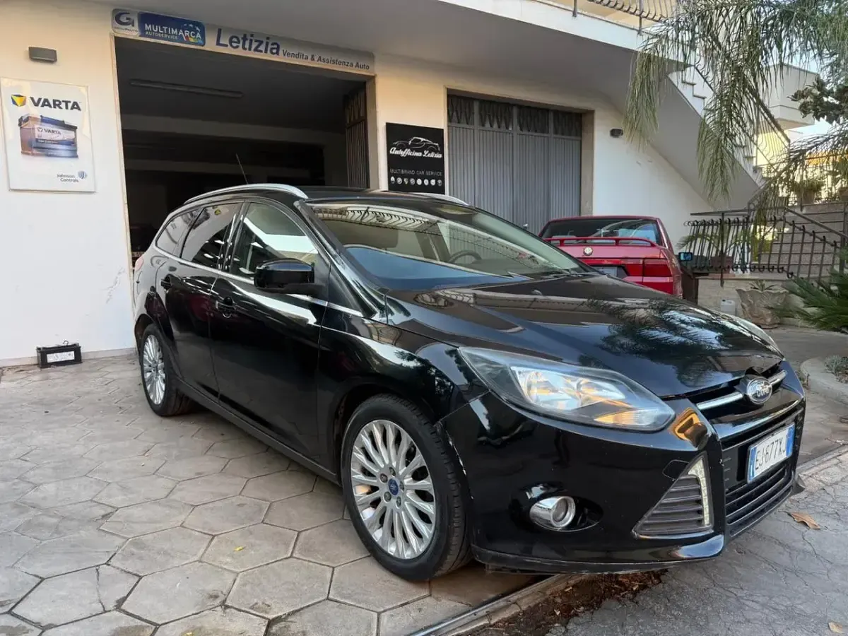 Usata Ford Focus Titanium 115 CV (84 kW) 2012 Nero Station wagon