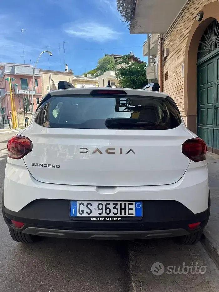 Usata Dacia Sandero 101 CV (74 kW) 2024 Bianco Berlina