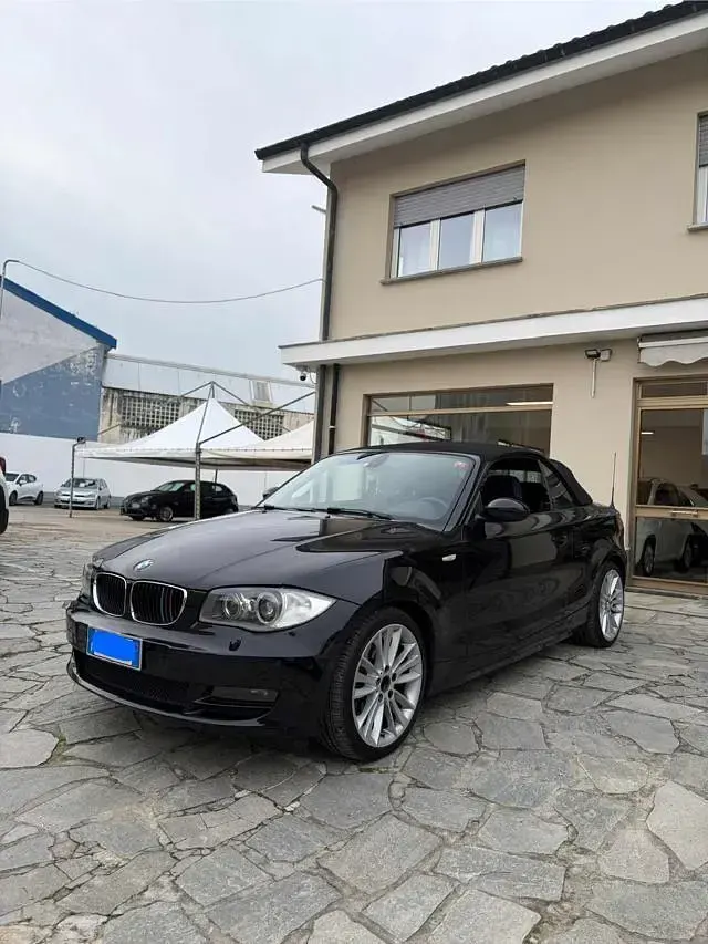 Usata BMW 120 176 CV (129 kW) 2010 Nero Utilitaria