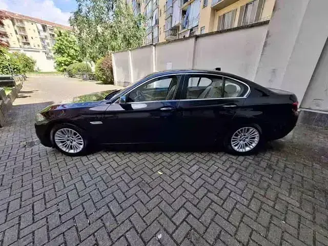 Usata BMW 520 Luxury Line 190 CV (139 kW) 2016 Nero metallizzato Berlina