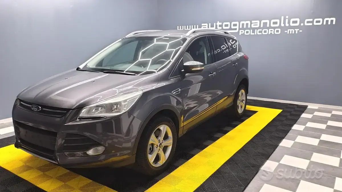 Usata Ford Kuga 115 CV (84 kW) 2014 Grigio SUV