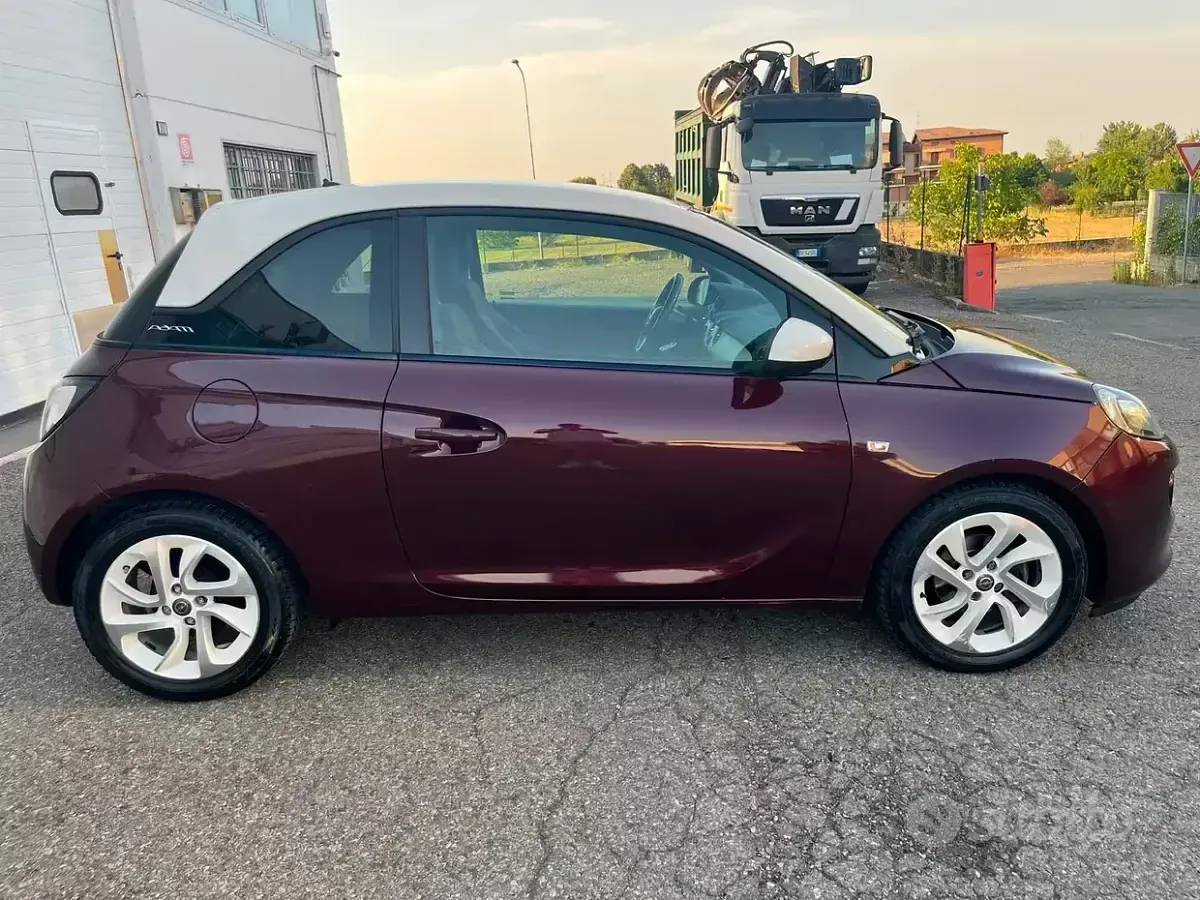 Usata Opel Adam 87 CV (63 kW) 2016 Rosso Utilitaria