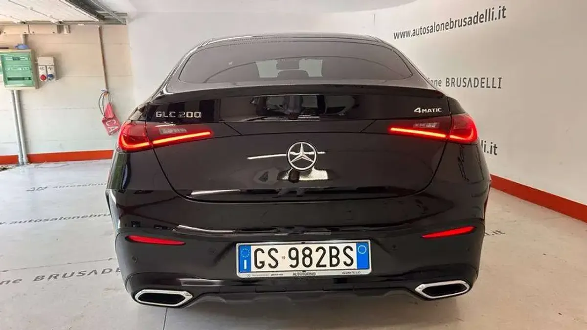 Usata Mercedes GLC200 Advanced 204 CV (150 kW) 2023 Nero ossidana SUV