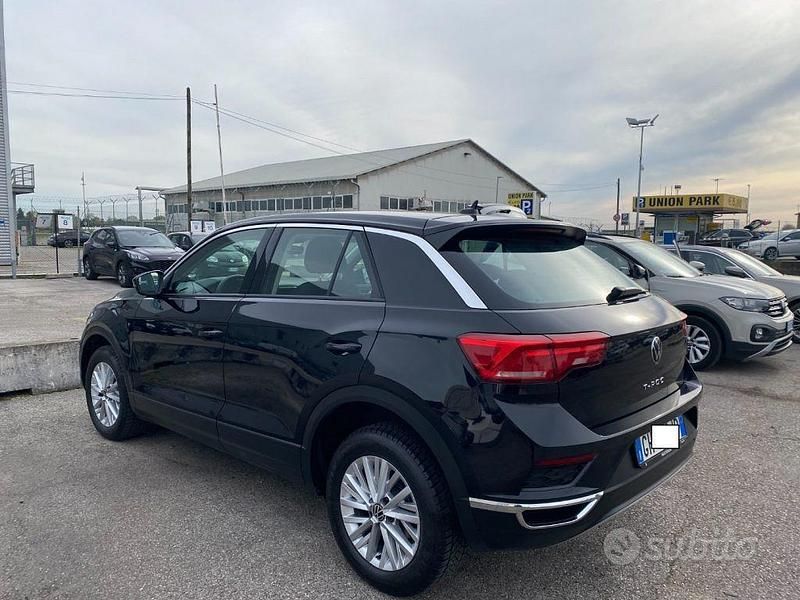 Usata VW T-Roc Style 150 CV (110 kW) 2022 Nero SUV