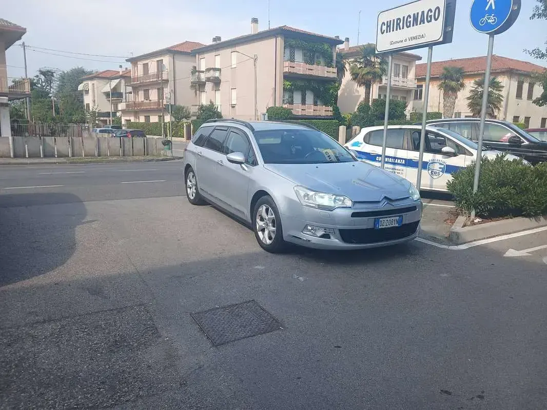 Usata Citroën C5 Business Class 136 CV (100 kW) 2009 Bianco Station wagon