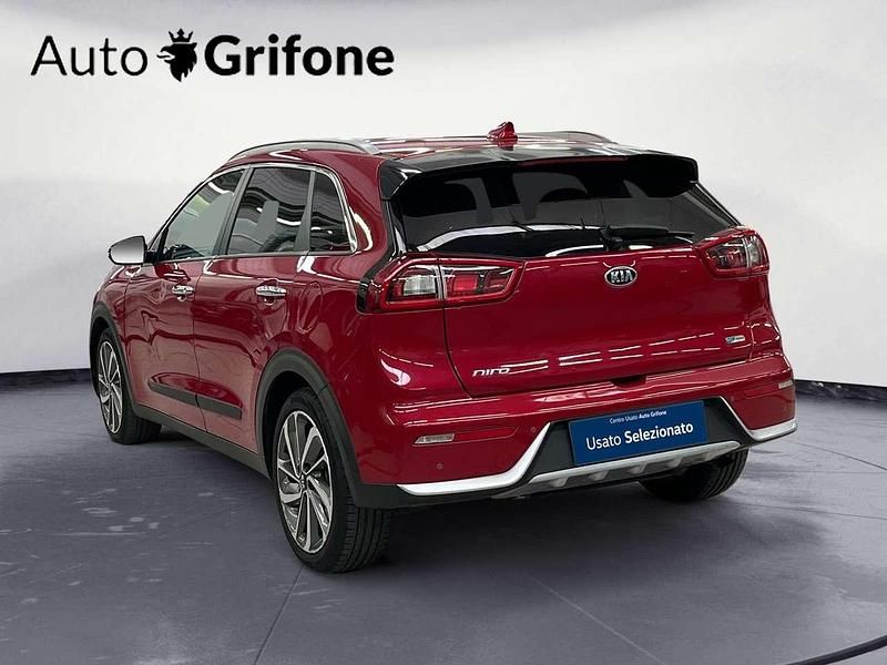 Usata Kia Niro Style 140 CV (102 kW) 2018 Rosso SUV