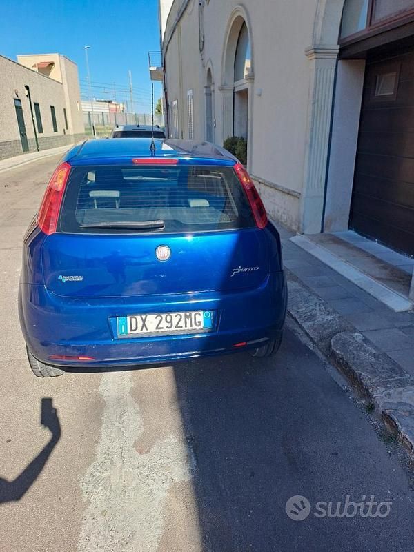 Usata Fiat Grande Punto 77 CV (56 kW) 2009 Blu Utilitaria
