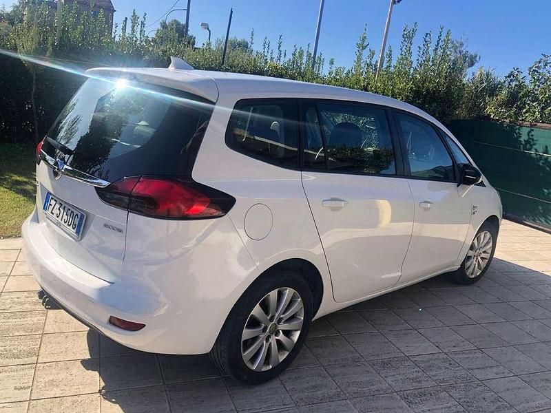 Usata Opel Zafira Tourer Cosmo 150 CV (110 kW) 2016 Bianco Monovolume
