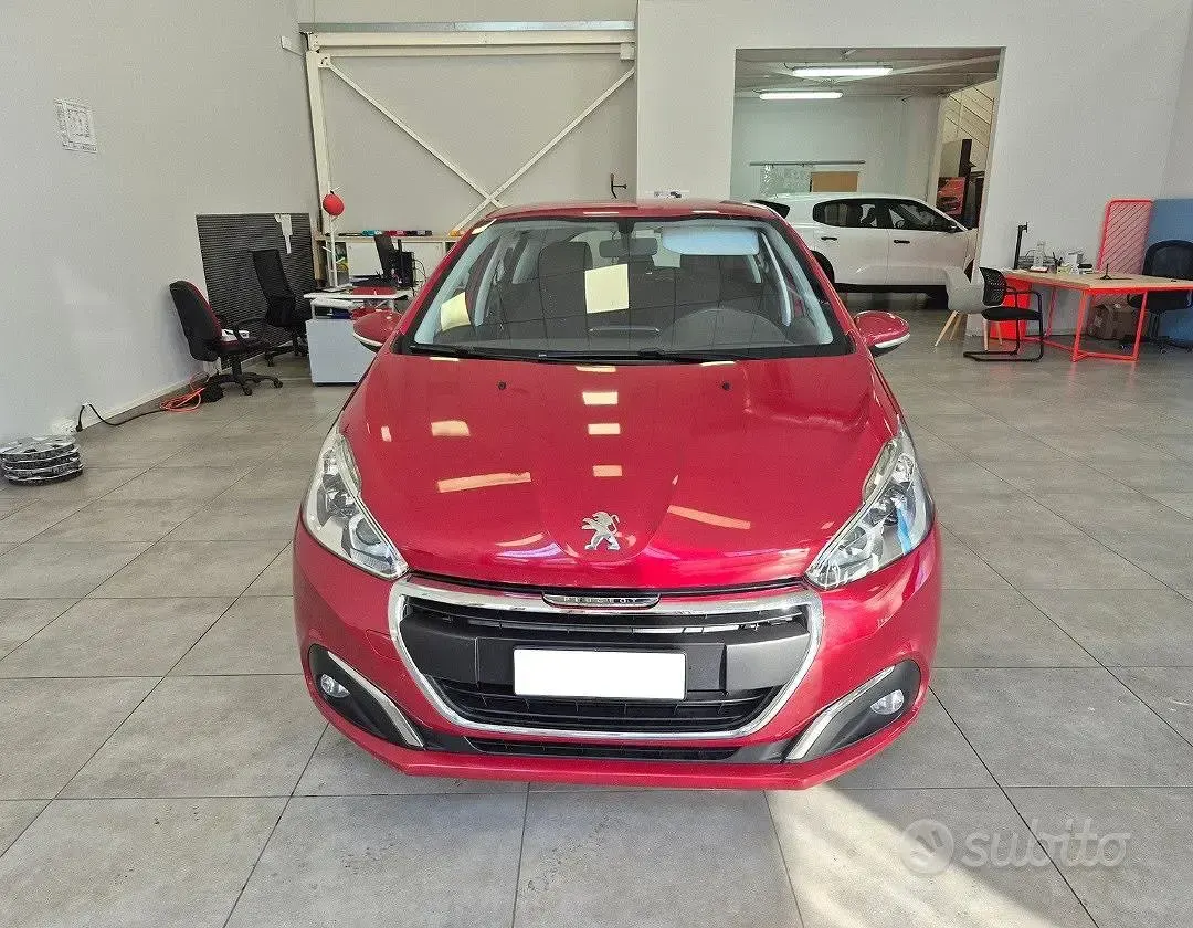 Usata Peugeot 208 Active 82 CV (60 kW) 2018 Bianco Utilitaria