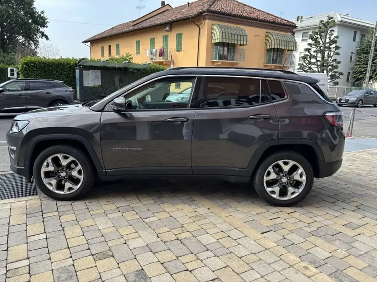 Usata Jeep Compass Limited 120 CV (88 kW) 2019 Grigio SUV