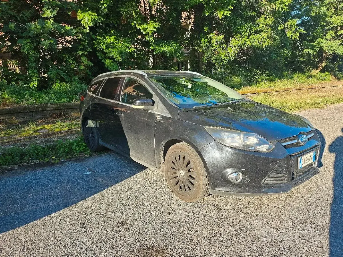Usata Ford Focus 115 CV (84 kW) 2011 Nero Station wagon