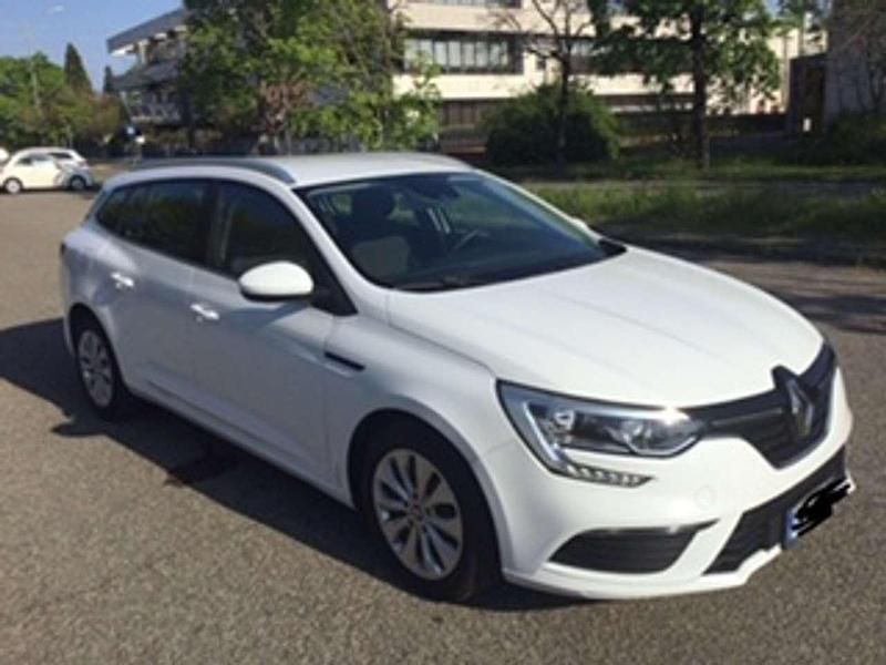 Usata Renault Mégane GrandTour 90 CV (66 kW) 2019 Bianco Station wagon