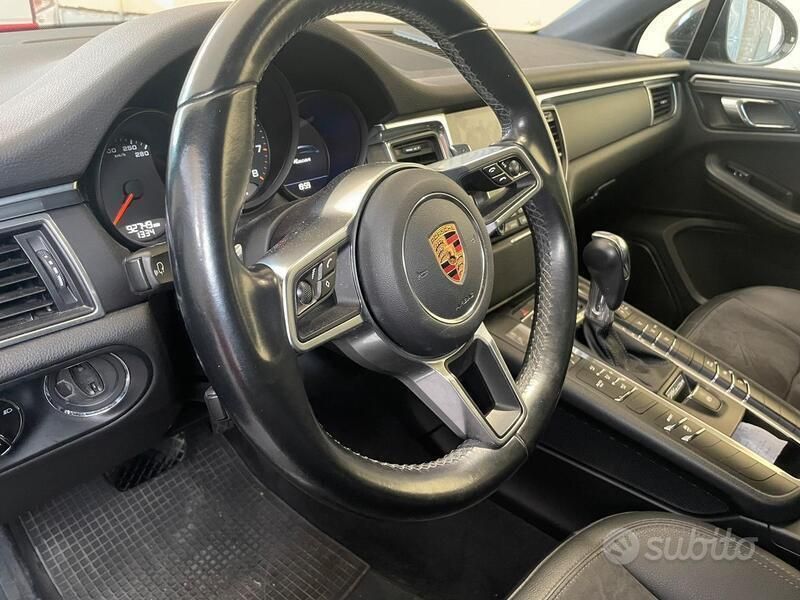 Usata Porsche Macan 252 CV (185 kW) 2016 Nero SUV