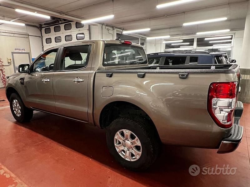 Usata Ford Ranger XLT 170 CV (125 kW) 2021 Bronzo Pick-up