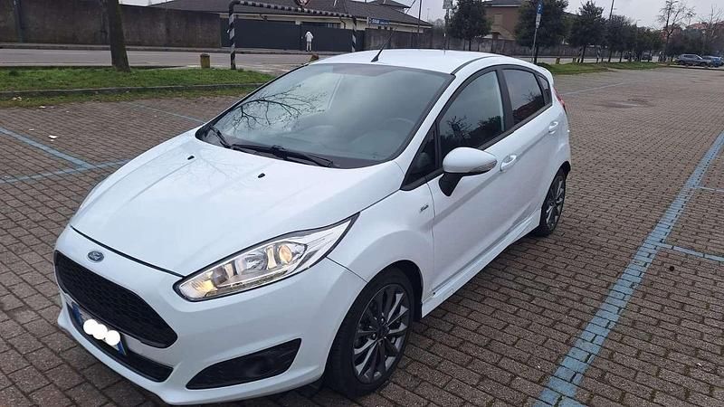 Usata Ford Fiesta ST-Line 75 CV (55 kW) 2017 Berlina