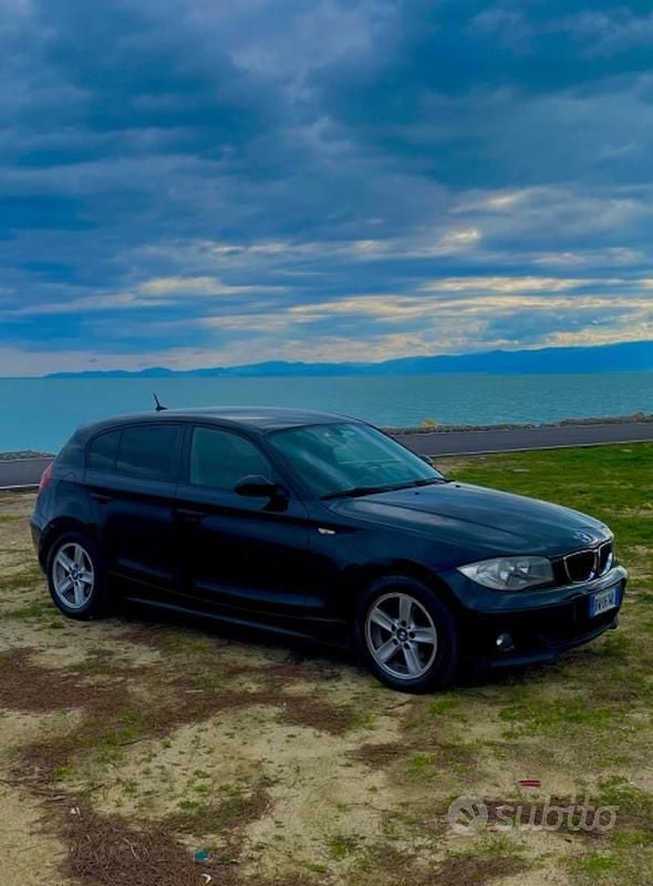 Nero Usata 2005 BMW 118 Due volumi | 4000 € (Cara) - Immagine 1/4
