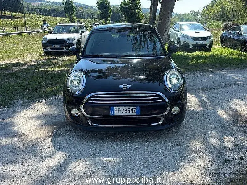 Usata Mini Cooper D 116 CV (85 kW) 2016 Nero Utilitaria