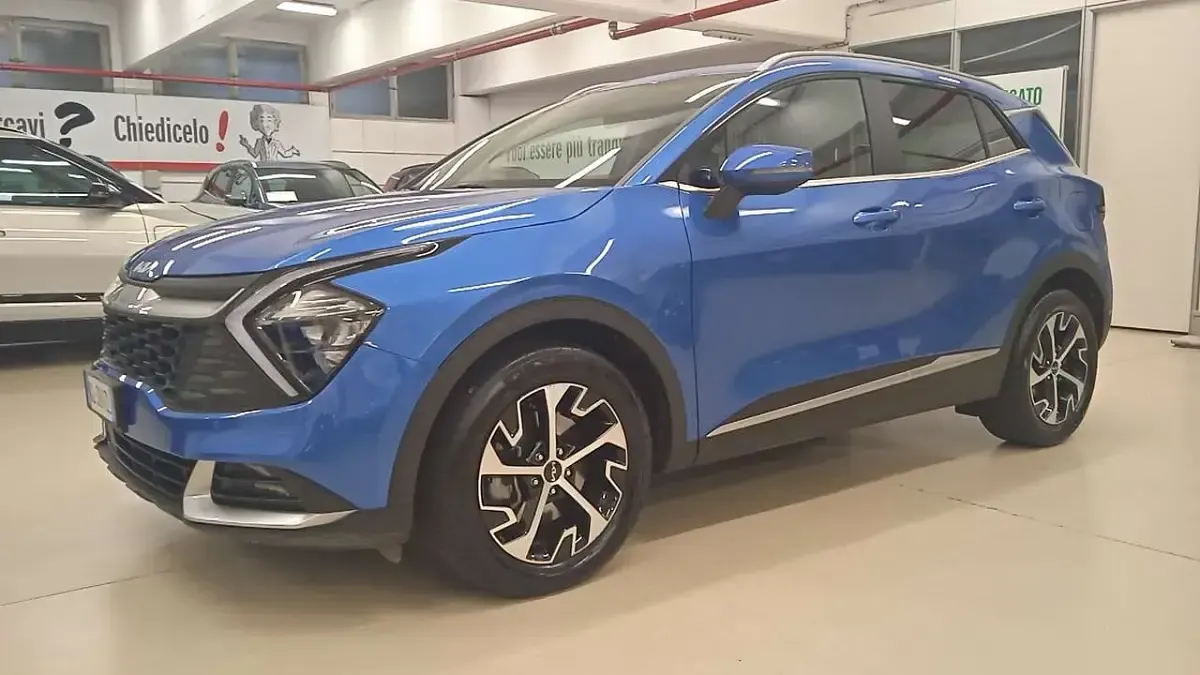 Usata Kia Sportage Style 179 CV (131 kW) 2022 Blu flame SUV