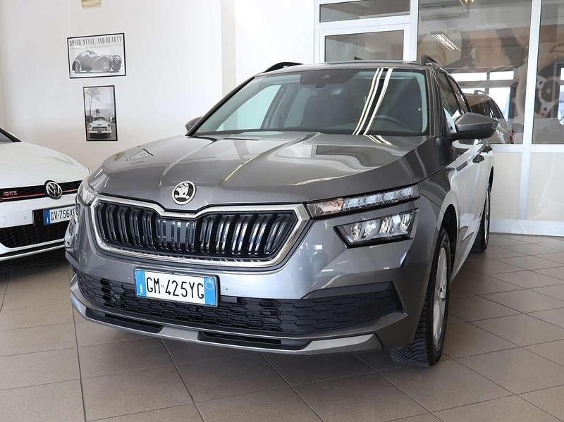 Grigio graphite Usata 2023 Skoda Kamiq Ambition SUV | 16.500 € (Buon prezzo) - Immagine 1/4