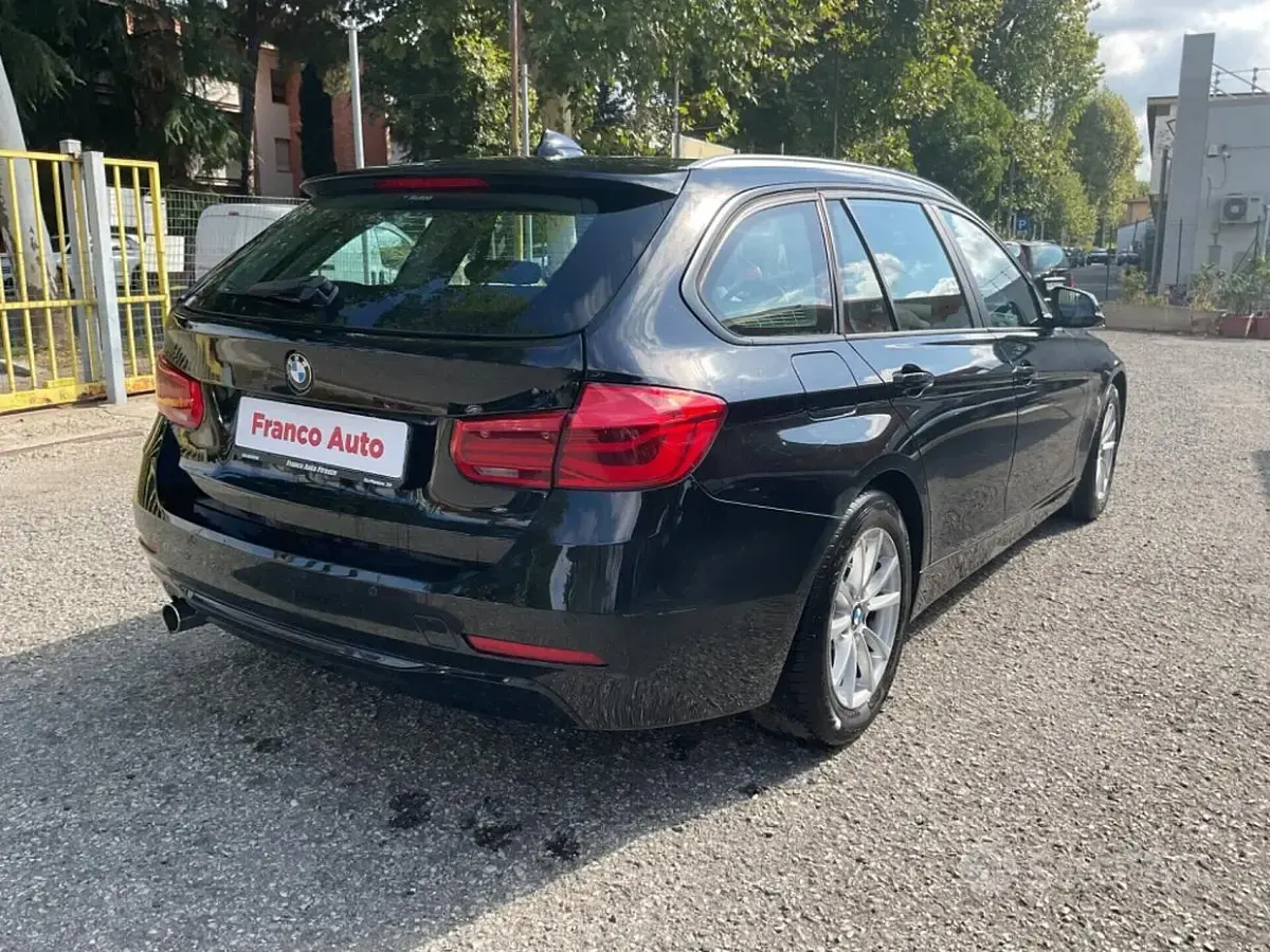Usata BMW 316 Sport Line 116 CV (85 kW) 2015 Nero Station wagon