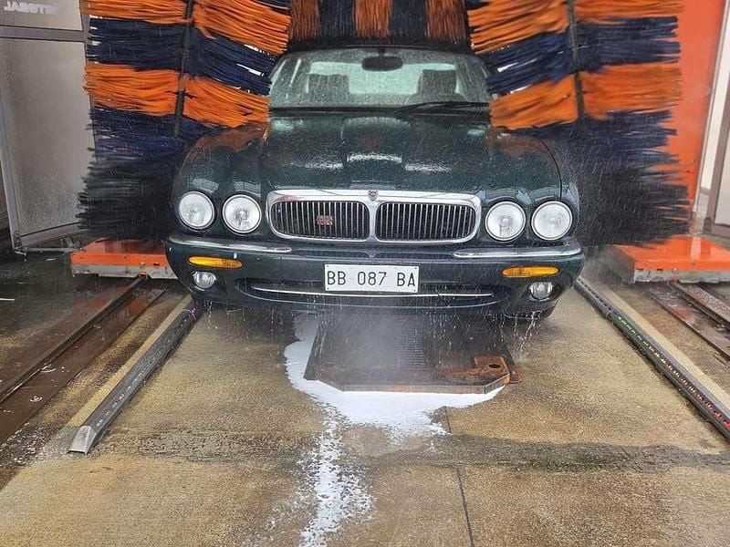 Usata 1998 Jaguar XJ Executive Tre volumi | 4500 € (Buon prezzo) - Immagine 1/4