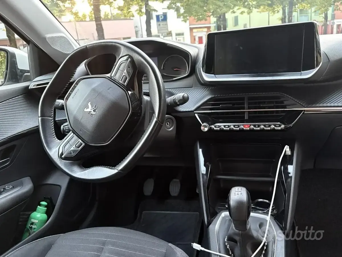 Usata Peugeot 208 82 CV (60 kW) 2020 Bianco Utilitaria