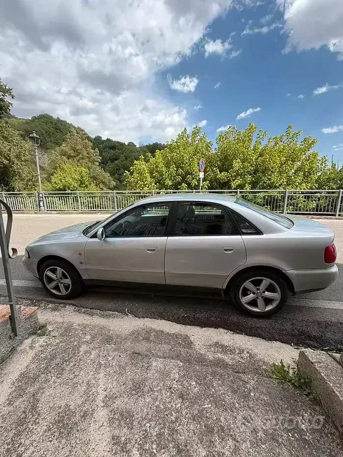 Usata Audi A4 125 CV (91 kW) 1997 Berlina