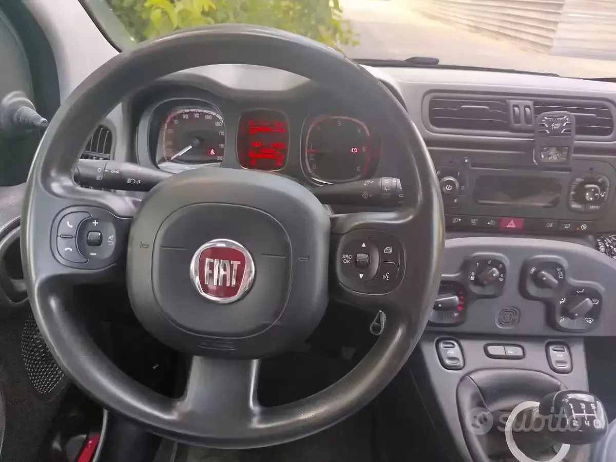 Usata Fiat Panda 4x4 Pop 75 CV (55 kW) 2014 Bianco Utilitaria