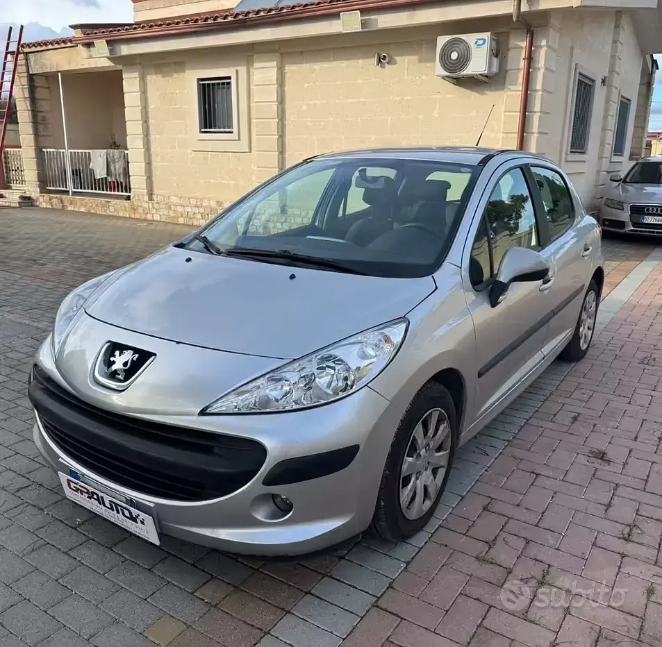 Usata Peugeot 207 68 CV (50 kW) 2007 Berlina