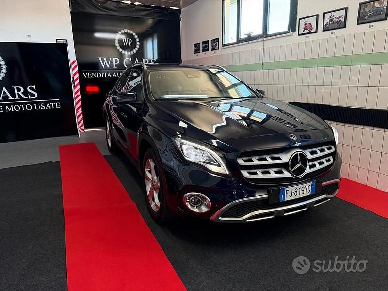 Usata Mercedes GLA220 Executive 136 CV (100 kW) 2017 Blu SUV