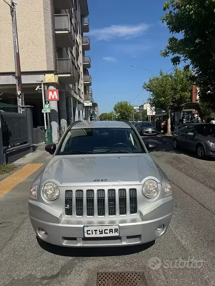 Usata Jeep Compass Limited 140 CV (102 kW) 2008 Grigio SUV