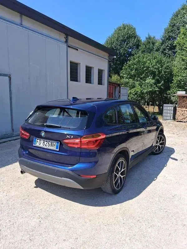 Usata BMW X1 150 CV (110 kW) 2016 Bluazzurro SUV