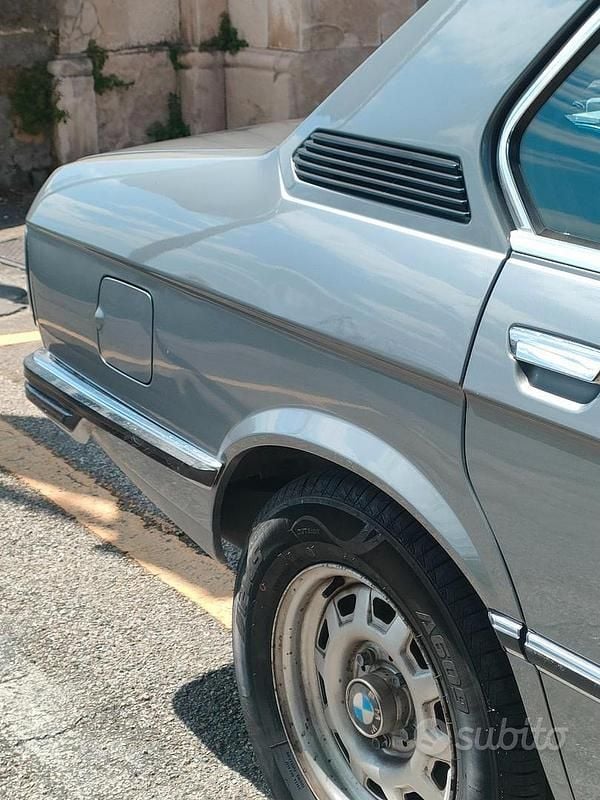 Usata BMW 520 122 CV (89 kW) 1980 Grigio Berlina