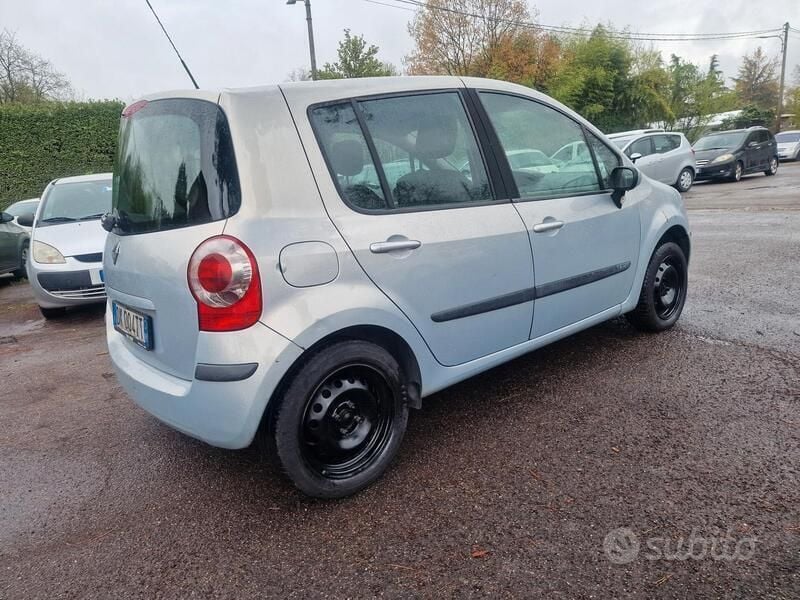 Grigio Usata 2007 Renault Modus Luxe Monovolume | 1900 € (Super prezzo) - Immagine 1/4