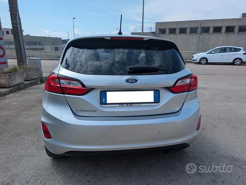 Usata Ford Fiesta Titanium 75 CV (55 kW) 2022 Grigio Utilitaria