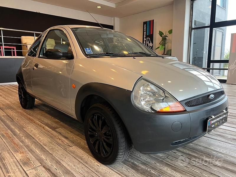 Usata Ford Ka 59 CV (43 kW) 1999 Grigio Utilitaria