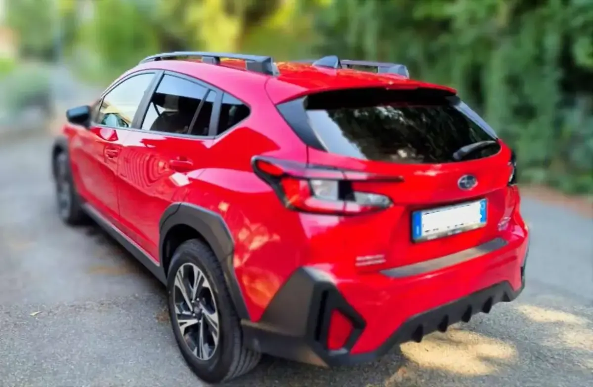 Usata Subaru Crosstrek Style 136 CV (100 kW) 2024 Rosso SUV