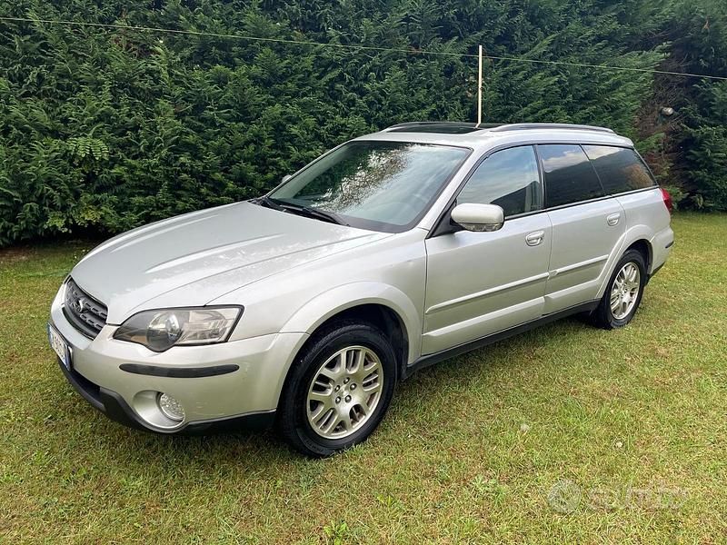 Usata Subaru Outback 2004 Grigio SUV