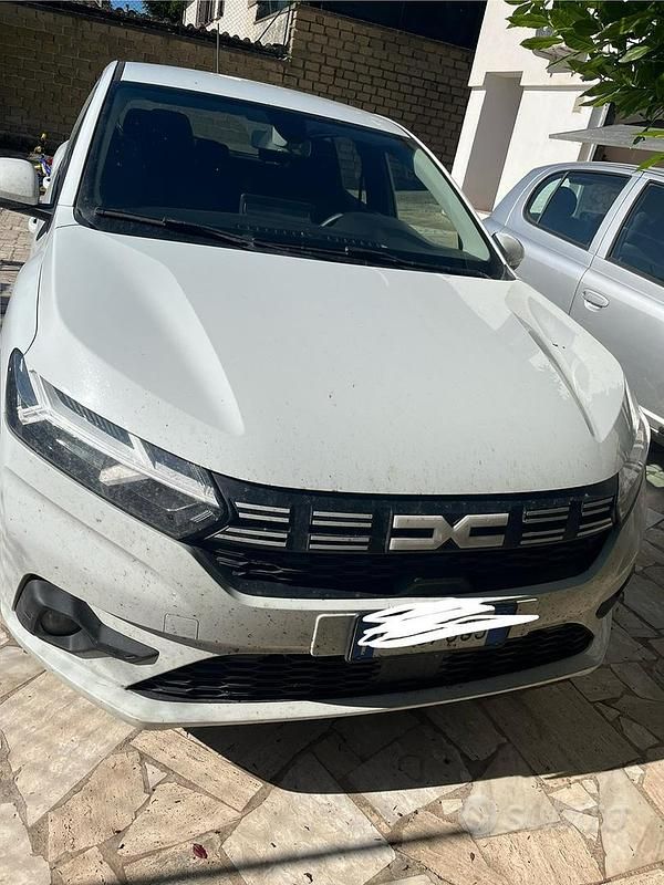 Bianco Usata 2024 Dacia Sandero Expression Due volumi | 13.500 € (Ottimo prezzo) - Immagine 1/4