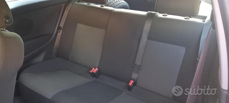 Usata Opel Astra GTC Enjoy 116 CV (85 kW) 2009 Nero Berlina