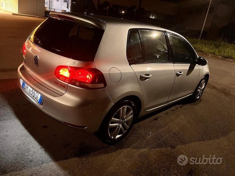 Usata VW Golf VI Highline 140 CV (102 kW) 2009 Grigio Utilitaria